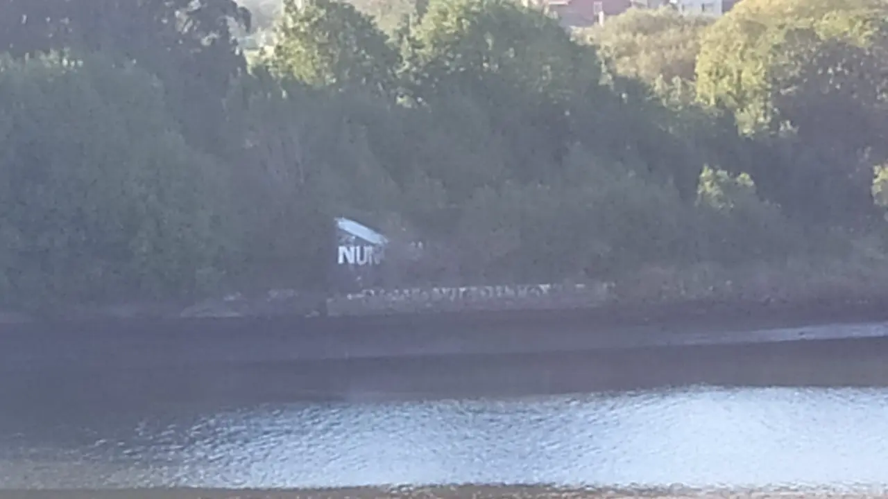 Estado actual do mural de Nunca M&aacute;is en Noia.