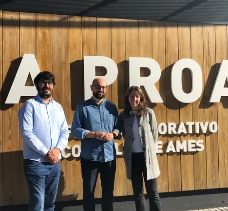 Representantes do BNG de Ames e Noia no espazo 'A Proa'.